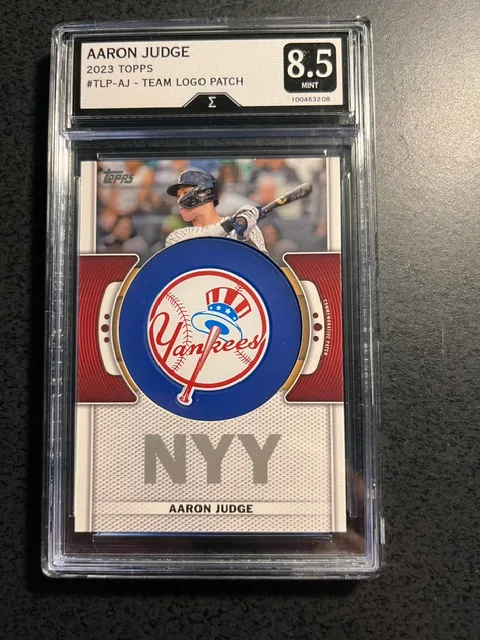 AARON JUDGE TOPPS YANKEE LOGO PATCH CARD-GRADED 8.5